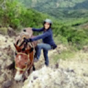 Meet your Posher, Daniela